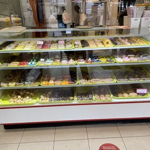 Display case sweet