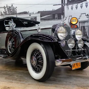 1930 Cadillac V-16