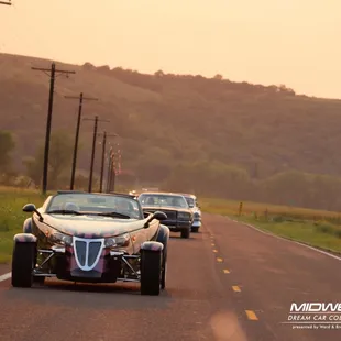 Car cruise to Wamego