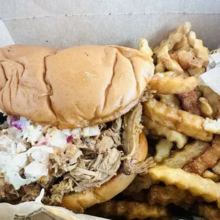 Pulled pork sandwich