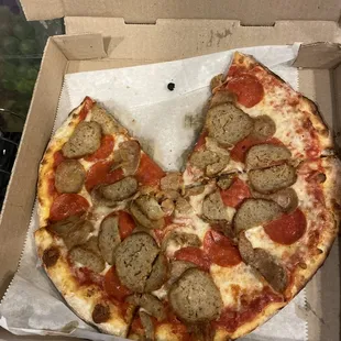 I&apos;ve had better bowling alley and/or high school pizza better than this.