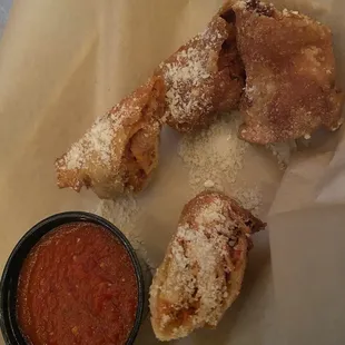 Chicken parm egg rolls