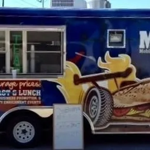 a picture of the food truck
