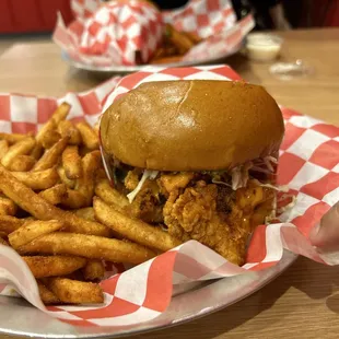 NASHVILLE HOT SANDO NASHVILLE FRIES