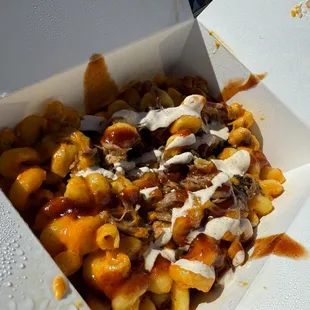 Mac n cheese with pulled pork