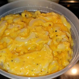 a bowl of macaroni and cheese