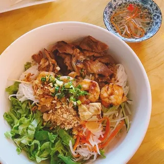 Grilled Pork Vermicelli Noodle Salad