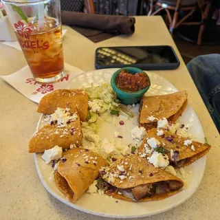 Mexico City-Style Quesadilla