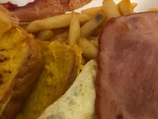 Tom's Famous Burgers