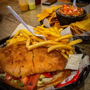 Mijas Torta &amp; ChoriQueso