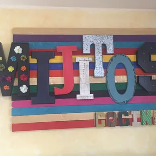 Delicious food, clean atmosphere, friendly staff and cute decorations!