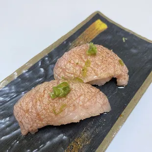 Toro nigiri