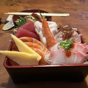 sushi and sashimi, sushi, sashimi, food