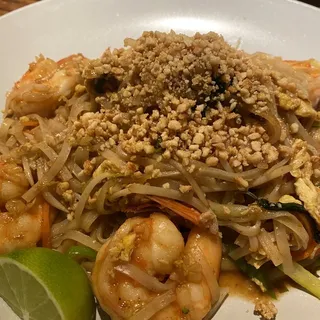 Seafood Pad Thai Noodle