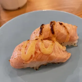 Seared Salmon Japanese Mayo Nigiri (2pc)