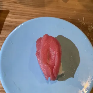 Tuna Nigiri (2pc)