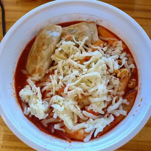 Spicy Rice Cake with Cheese (Dokbokki)