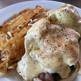 Bacon, Spinach and Tomato Benedict