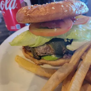 Mike &amp; BB&apos;s Burger with chile and guacamole