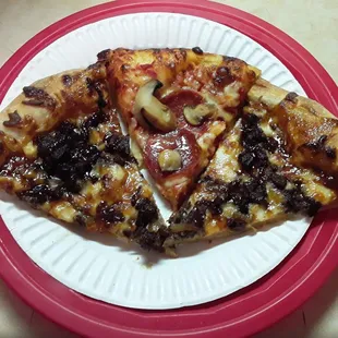 Bbq Steak Pizza &amp; Pepperoni and Mushrooms pizza