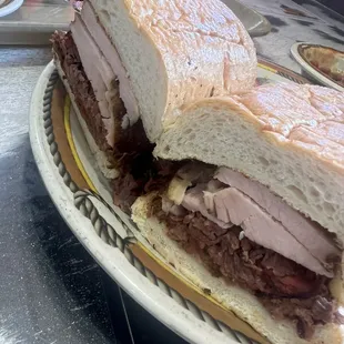 Can't decide what kind of meat to get get to meet hoagie sandwich besides in the world here       Great BBQ