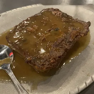 Bread pudding (has raisins)