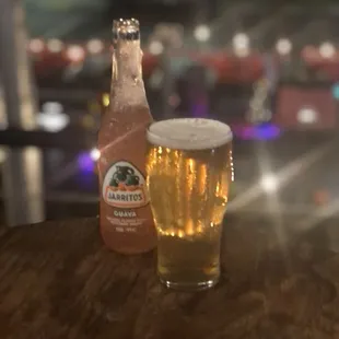 8 West &amp; Guava Jarritos