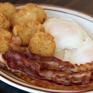 Two Eggs with bacon and mini hash browns