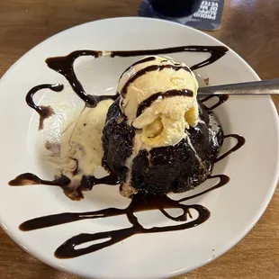 Chocolate lava cake and icecream