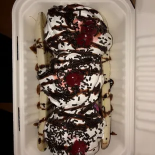 Banana split; I personally chose cookies &amp; cream/ butter pecan/ cotton candy and chocolate sprinkles lol