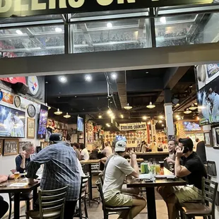 Indoor/outdoor seating