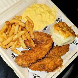 bbq chicken, fried chicken, chicken wings and fried chicken, chicken wings, fried chicken wings, bbq wings, food, poultry, chicken