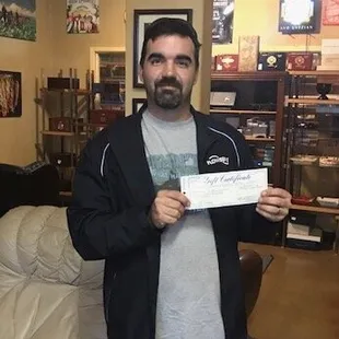 Jeremy wins the 2017 NCAA tournament pool at Mike&apos;s!