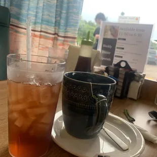 Raspberry ice tea and hot green tea