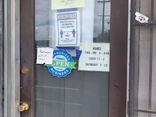 Gus & Tom's Barber Shop