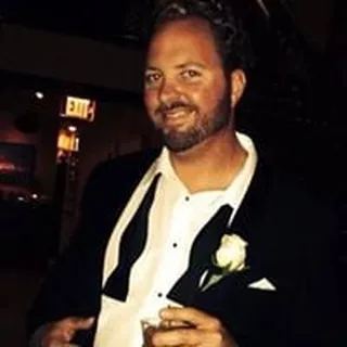 Chris W.