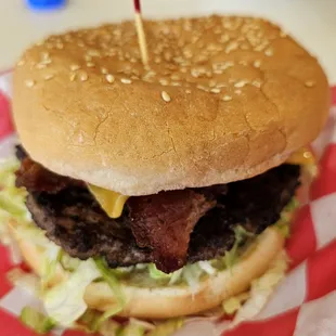 Bacon cheeseburger