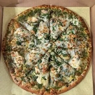 Pesto chicken pizza