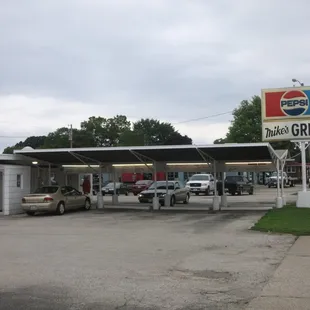 Great food! This place has looked like this since I was a little kid.