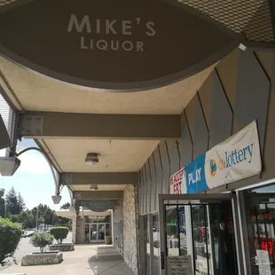 the outside of a liquor store