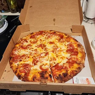 14&quot; Medium 1 Topping Pizza is equivalent to a large Pizza Hut.