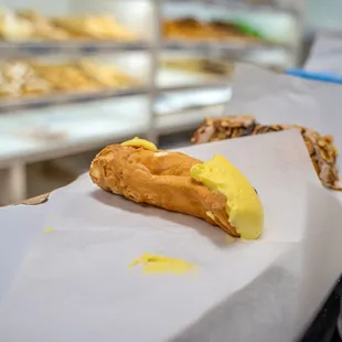 Limoncello cannoli