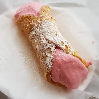 Strawberry Cannoli