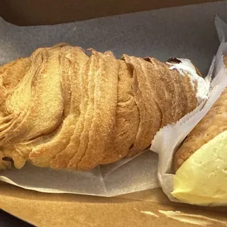 Lemon Cannoli