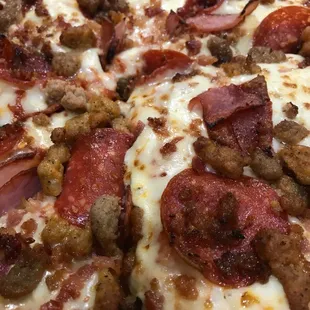 Meat lover&apos;s pizza.