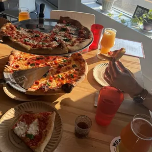 Great vibes, best pizza!!