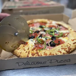 Medium mikes special pizza