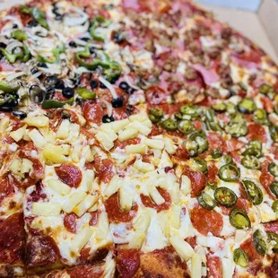 Party pizza about 21 slices, a tasty 24&quot; pizza for the whole family