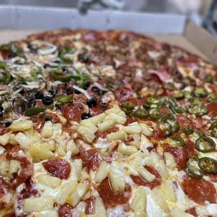 Another party Pizza! We can do half n half or quarters to try different pizzas