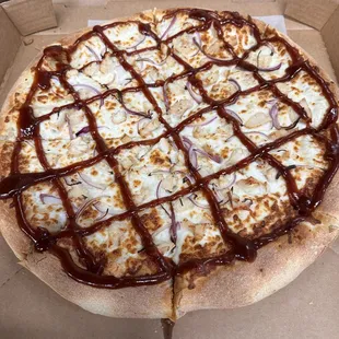 BBQ chicken pizza